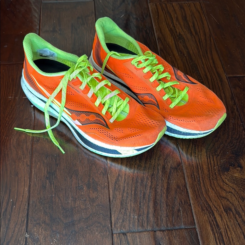 Saucony Endorphin Speed Mens 9.5